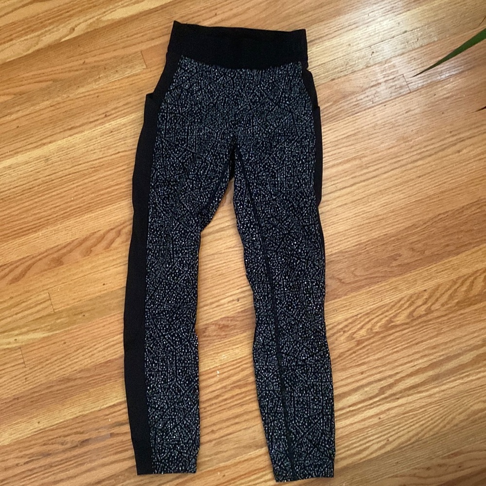 Lululemon box it out leggings